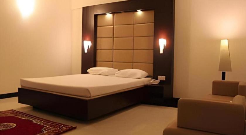 Hotel Castle Salam Khulna Exterior foto