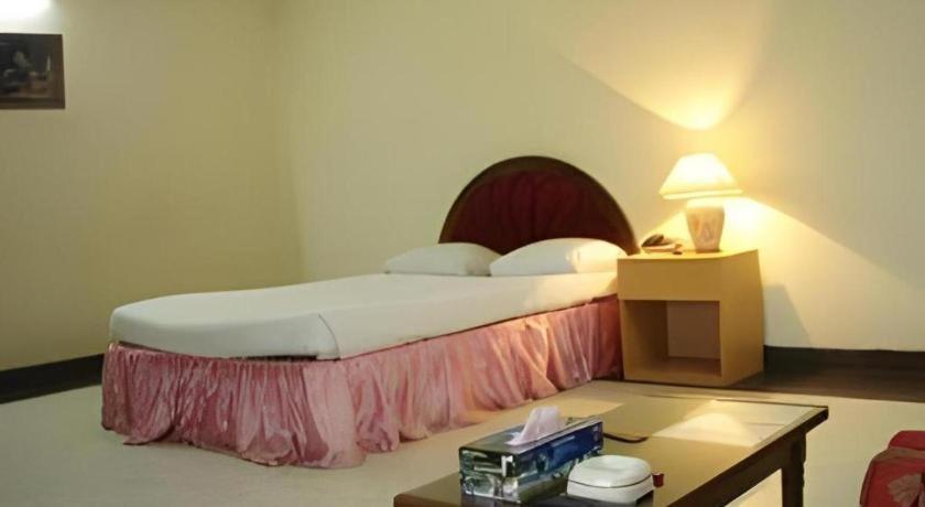 Hotel Castle Salam Khulna Exterior foto